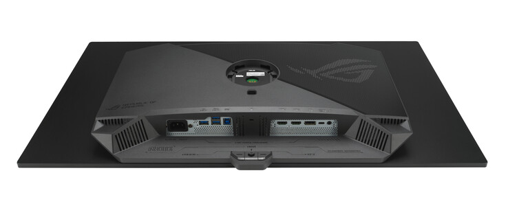 A ROG Swift OLED PG32UCDMR öt USB-portot tartalmaz, köztük egy 90 W-os Type-C csatlakozót, amely DisplayPort Alt módot kínál. (Kép forrása: Asus)