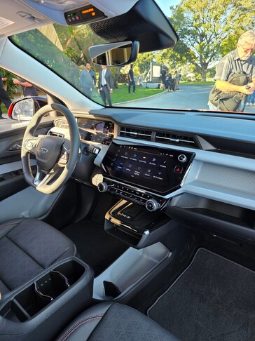 Új Chevy Bolt belső tér. (kép forrása: GM Authority)