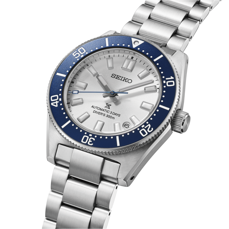 a Seiko Prospex HBB001 búváróra kéttónusú kék lünetta, ezüst-fehér számlap és rozsdamentes acél szíj.