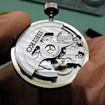 Seiko 4R36 szerkezet.