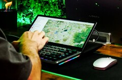 Az Aura Displays egy 13 hüvelykes érintőképernyőt pakol egy mechanikus billentyűzetbe (Kép forrása: Aura Displays)