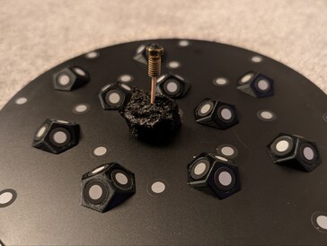 Törött fúvóka a forgótányéron jelölőkkel