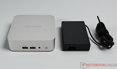 Geekom A8 tápegységgel (19 V; 6,32 A)