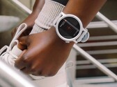 A CMF Watch 3 Pro világosszürke színben.