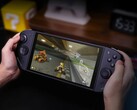 A Mobapad M12S Joy-Con-jai javítják a fogást, amint azt tesztünk is bizonyítja.