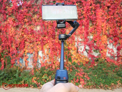 205 mm-es Selfie bot
