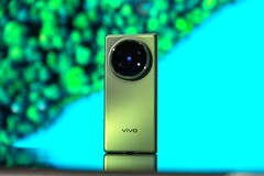 A Vivo X Fold 5 importja néha csak fele a Samsung Galaxy Z Fold 7 várható árának (Kép forrása: Weibo). (Kép forrása: Weibo)