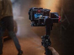 Az RS 5 eddig csak egyetlen színváltozatban volt látható, az itt látható RS 4 Pro színét tükrözve. (Kép forrása: DJI)