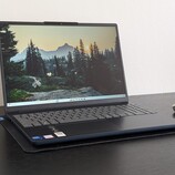 Lenovo IdeaPad Slim 3 15IRH10R laptop felülvizsgálata: Intel Core 5 210H debütálása