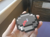 A DIY 3D nyomtatott Minecraft iránytű (a képen). (Kép forrása: u/Intelligent-Cause751 via r/minecraft)