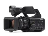 A Sony PWX-Z300 egy 17-szeres zoommal rendelkező, funkciógazdag 4K videokamerát kínál a híradósoknak és dokumentumfilmeseknek. (Kép forrása: Sony)