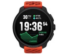 A Suunto Race 2 okosóra korall narancssárga színben 1,5 hüvelykes OLED kijelzővel rendelkezik, amelyen a futási statisztikák és az idő látható. (Kép forrása: Suunto)