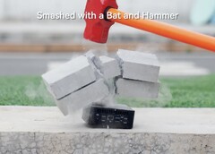 Volt már kedve kalapáccsal szétverni a mini PC-jét? A Geekom biztosan így volt. (Kép forrása: Geekom via X)