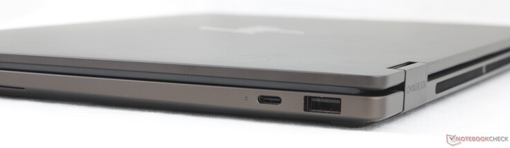 Jobb oldalon: USB-C 3.2 Gen. 2 (40 Gbps) DisplayPort 2.1-el és Power Delivery 3.1-el, USB-A (10 Gbps)
