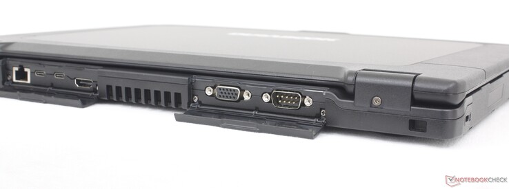 Hátul: Gen. 2 w/ DisplayPort, USB-C w/ Thunderbolt 4 + DisplayPort + Power Delivery, HDMI, VGA, Soros RS232