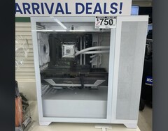 Egy internetezőnek sikerült 80%-os kedvezménnyel szereznie egy nagy teljesítményű, Core i9-14900KF processzorral, 64 GB DDR5 memóriával és egy RTX 4070 Ti Superrel felszerelt gamer PC-t. (Kép forrása: uneektnt via Reddit)