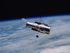 A Hubble képe a Föld körüli pályán (Kép forrása: NASA; kivágva)