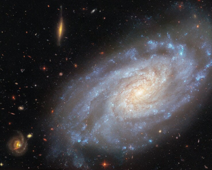A Hubble által rögzített NGC 3370 képe (A kép forrása: ESA/Hubble, NASA, A. Riess és K. Noll)