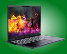Az Adder Pro 165 Hz-es, 16:10 képarányú OLED-kijelzővel rendelkezik.