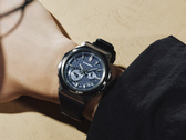 A képen látható, kék számlappal rendelkező Casio G-Steel GST-B1000D-2A modell már kapható az Egyesült Államokban.