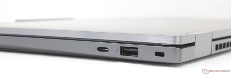 Jobb oldalon: USB-C Thunderbolt 4 DisplayPort 2.1-el és Power Delivery-vel (65 W), USB-A (5 Gbps), Kensington-zár