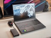 Mobil munkaállomás Nvidia RTX PRO 2000-rel - Lenovo ThinkPad P16v Gen 3 felülvizsgálat