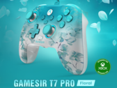 A GameSir T7 Pro virágmintás matt burkolattal és félig átlátszó kialakítással rendelkezik (Kép forrása: GameSir)