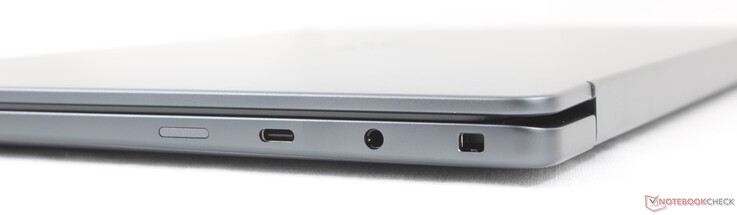 Helyes: USB-A 4.0 DisplayPort 2.1-el és Power Delivery-vel, 3,5 mm-es fejhallgató, Noble lock