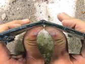 A Samsung Galaxy Z Fold8 Ultra a tartóssági tesztről egyenesen a szétszerelésre kerül, drága kijelzőkárosodással.