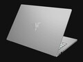 Razer Blade Stealth i7-1065G7 Iris Plus Laptop rövid értékelés: Az Olcsóbb GeForce MX150 a Gyorsabb