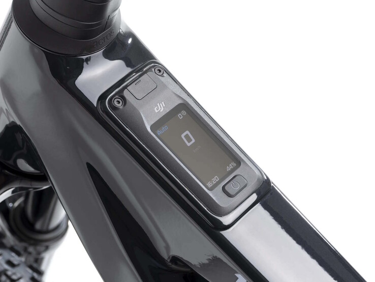 Jellemző az e-MTB-re: A kijelző nem túl jól látható helyen van elhelyezve.