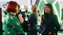 Kép az Xbox vezérigazgatójáról, Asha Sharmáról, amint a BBC-nek nyilatkozik