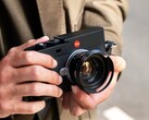 A Leica M-EV1 (képünkön) után állítólag egy tükör nélküli középformátumú fényképezőgép is készül.