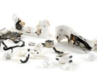 Az AirPods Pro 3 (a képen szétszedve) az iFixit szerint a 10-ből 0 pontot kapott a javíthatóságra. (Kép forrása: iFixit)