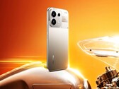 A Realme P4s szemet gyönyörködtető kialakítással rendelkezik, részben átlátszó kameramodullal.