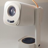A Yaber T1 Pro hordozható projektorhoz praktikus hordozópánt tartozik. (Kép forrása: Notebookcheck)