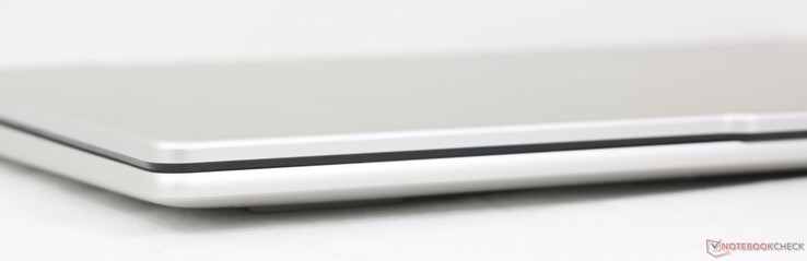 Elöl: Portok nélkül