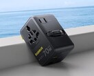 A Baseus EnerCore CG11 univerzális utazási adapter (a képen) már kapható az Egyesült Államokban. (Kép forrása: Baseus)