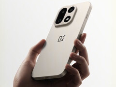 A OnePlus 15 2025. október 27-én jelenhet meg Kínában. A képen: a telefon hátlapja. (Kép forrása: OnePlus)