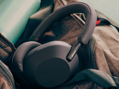 A Sony az ötödik generációs kiadással új dizájnt hozott a WH-1000X sorozatba. (Kép forrása: Sony) 