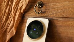 A Vivo X300 Pro-t ma mutatják be hivatalosan Bécsben. A legújabb kiszivárgások még az Oppo Find X9 Pro-nál is magasabb árakat sejtetnek. (Kép forrása: Weibo)