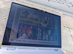 Kültéren, napfényben