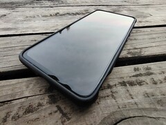 A Nubia RedMagic 6R még mindig releváns játékkészülék? (Kép forrása: Darryl Linington - Notebookcheck)