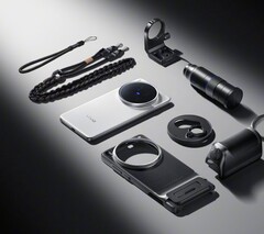 A Vivo X200 Ultra és a hozzá tartozó rengeteg tartozék soha nem jutott el a globális piacra; a Vivo X300 Ultra viszont igen.