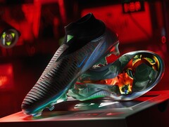 A Nike Phantom 6 &quot;EA Sports FC&quot; egy csúcsminőségű futballcipő. A Phantom 6 már kapható az EA Sports FC 26 és a kiskereskedelmi üzletekben. (Kép: Nike)