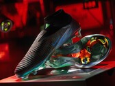 A Nike Phantom 6 "EA Sports FC" egy csúcsminőségű futballcipő. A Phantom 6 már kapható az EA Sports FC 26 és a kiskereskedelmi üzletekben. (Kép: Nike)