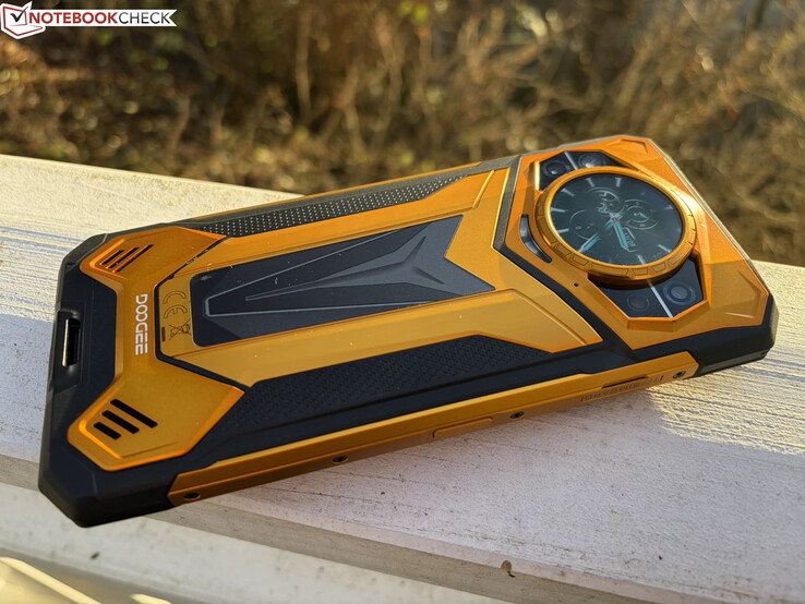 Doogee S200 Ultra a tesztben. A tesztkészüléket a Doogee biztosította.