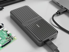 A továbbfejlesztett HyperDrive Next USB4 M.2 PCIe ház 80 Gbps sávszélességgel. (Kép forrása: Hyper via CES)