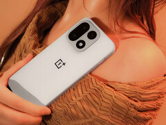 Az OxygenOS 16 teljes egészében 2025. október 16-án kerül bemutatásra. A képen: a OnePlus 15 promóciós képe. (Kép forrása: OnePlus)