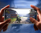 A képen: az Honor Magic 8 Pro, amely 2025-ben jelent meg zászlóshajó okostelefonként.